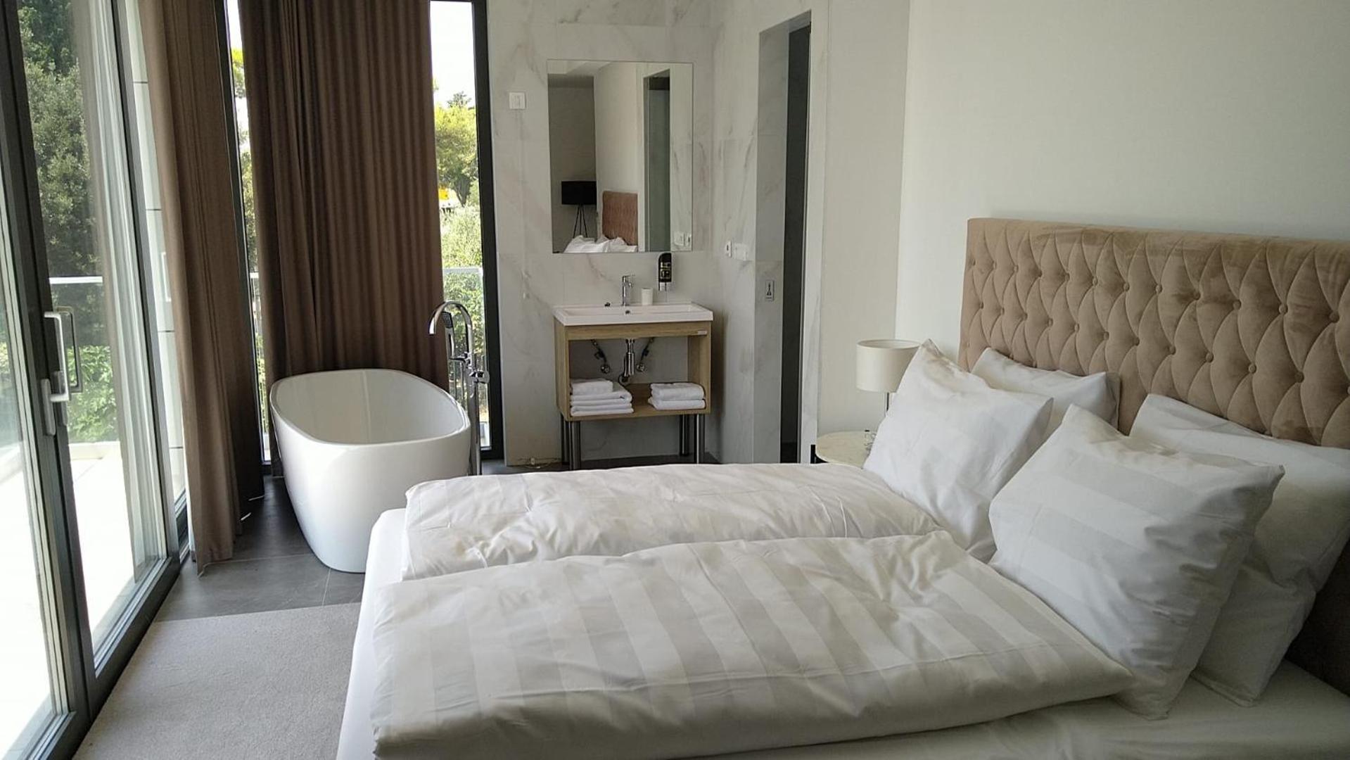 Hotel Oscar Kaštela Εξωτερικό φωτογραφία